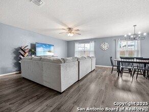 15223 Cinnamon Teal in San Antonio, TX - Building Photo - Building Photo
