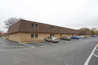 Atrium Gardens in Arlington, TX - Building Photo - Building Photo