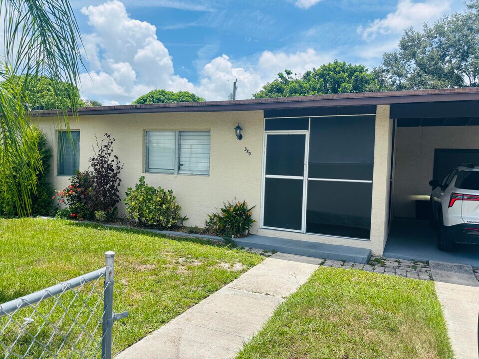 380 Sandia Ave in Port St. Lucie, FL - Building Photo