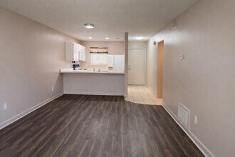 39132 Co Rd 54 in Zephyrhills, FL - Building Photo - Building Photo