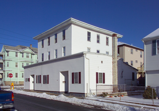 1017 Pine St in Fall River, MA - Building Photo - Building Photo