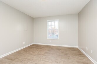 1026 Mile High Dr in Clarksville, TN - Building Photo - Building Photo