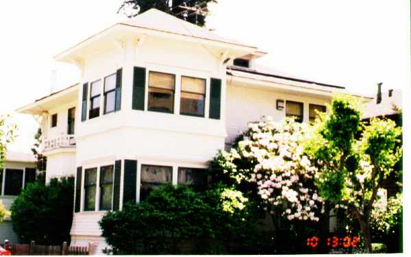 507-509 Van Buren Ave in Oakland, CA - Building Photo