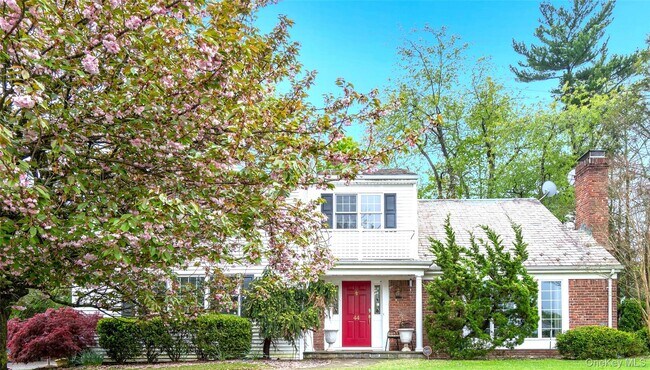 44 Sully Dr in Manhasset, NY - Building Photo - Building Photo