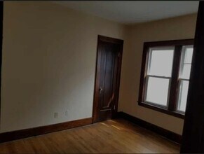 1604 S Geddes St, Unit 2 in Syracuse, NY - Foto de edificio - Building Photo
