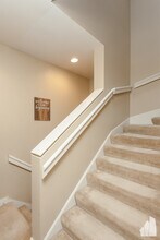 648 W 16th St, Unit 1 in Chicago, IL - Building Photo - Building Photo