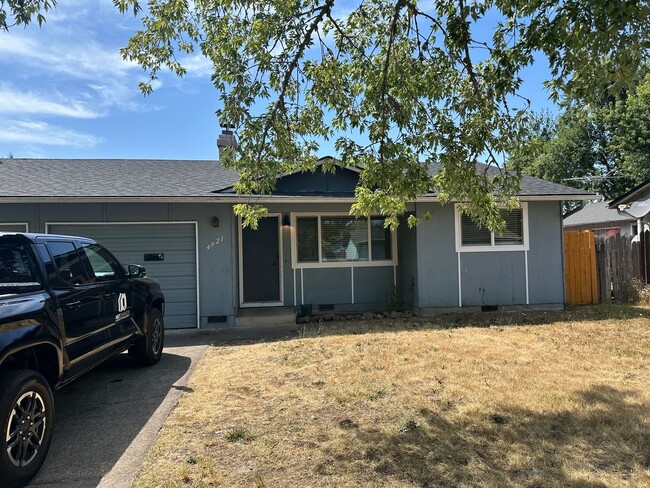 4921 Bluebelle Way