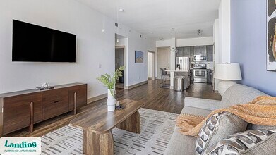 5005 Galleria Dr, Unit 3221 in Farmers Branch, TX - Building Photo - Building Photo