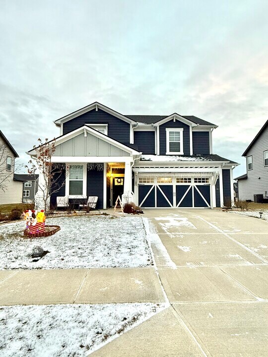 5213 Dunhaven Rd in Noblesville, IN - Building Photo