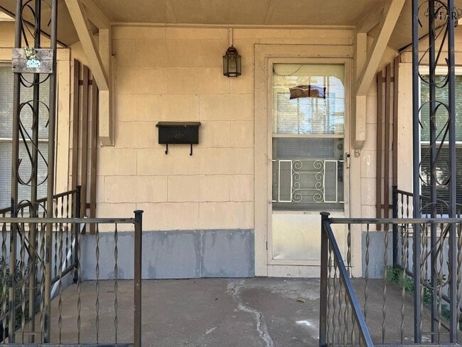 704 Reagan St in Burkburnett, TX - Building Photo - Building Photo