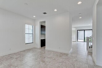 1205 Faulkner Ter in Palm Beach Gardens, FL - Building Photo - Building Photo