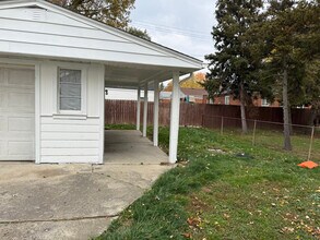 21122 Annapolis St in Dearborn Heights, MI - Foto de edificio - Building Photo