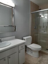 1100 E Amado Rd in Palm Springs, CA - Foto de edificio - Building Photo