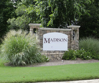 The Madison at Village Green in Smyrna, GA - Foto de edificio - Building Photo