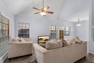 4322 Palmer Plantation Dr in Missouri City, TX - Building Photo - Building Photo