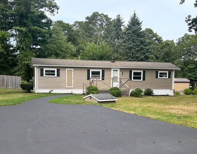 property at 27 Lynnbrook Ave