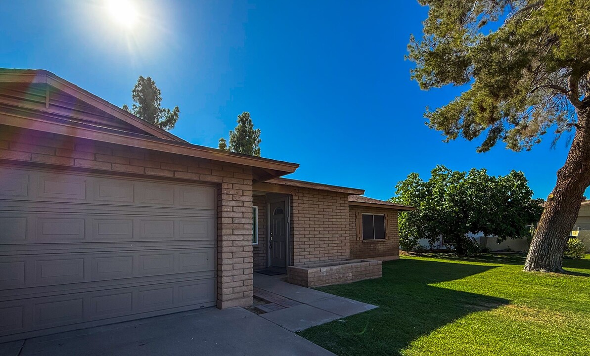 8616 N 40th Dr in Phoenix, AZ - Building Photo