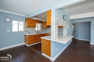 2227 Stewart Ave in Las Vegas, NV - Building Photo - Building Photo
