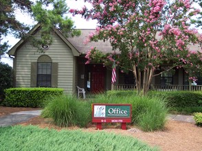 Heritage Pointe Apartments in Clemson, SC - Foto de edificio - Building Photo