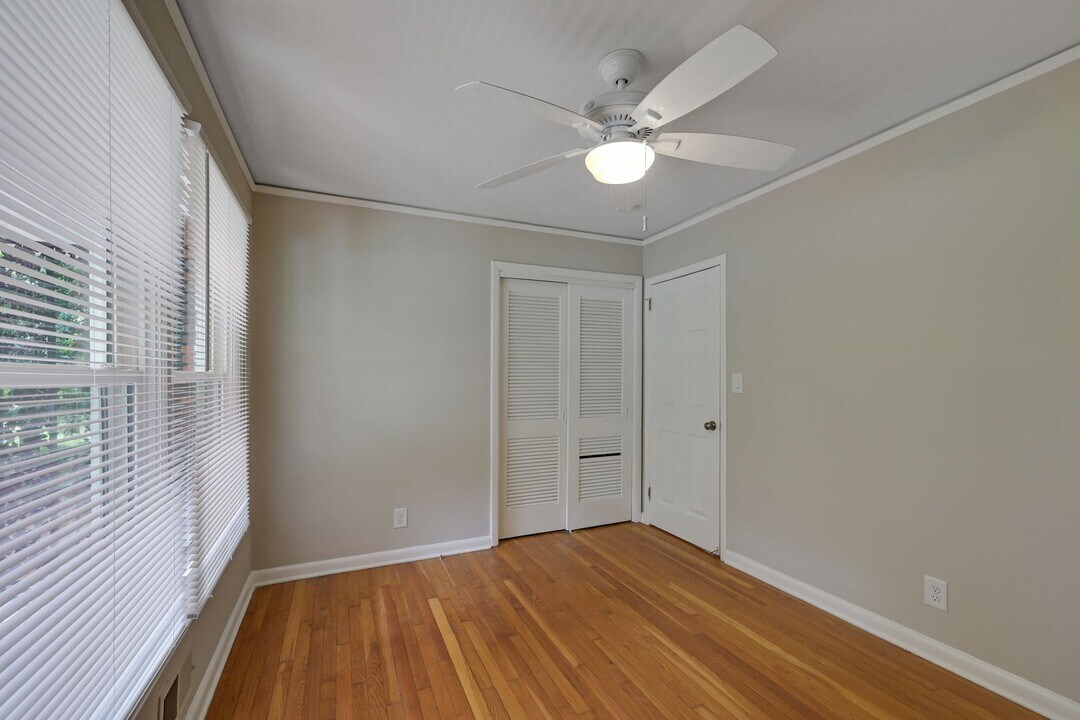 2239 Fairburn Rd SW in Atlanta, GA - Building Photo