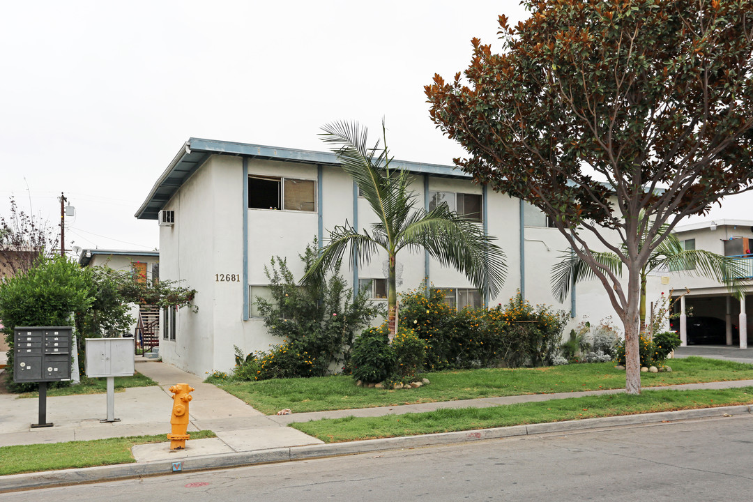 Buena Grove in Garden Grove, CA - Building Photo