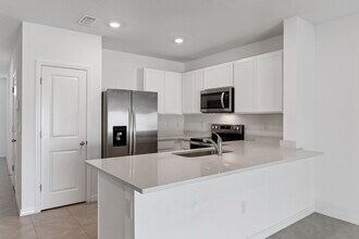 6528 Serenity Fall Ln in Sarasota, FL - Building Photo - Building Photo