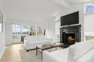 85 Roton Ave in Norwalk, CT - Building Photo - Building Photo
