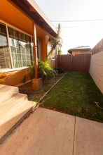 9320 Rose St in Bellflower, CA - Building Photo - Building Photo