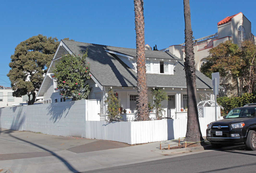 215 Bay St in Santa Monica, CA - Foto de edificio