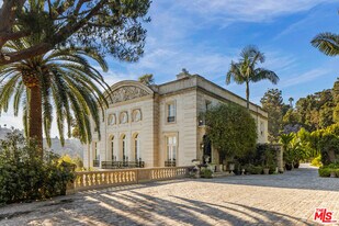 761 Bel Air Rd in Los Angeles, CA - Building Photo