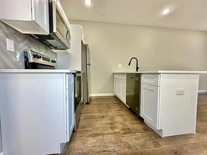 1230 N Marshall St in Philadelphia, PA - Building Photo - Building Photo