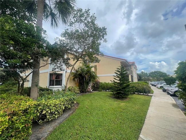 5781 Riverside Dr, Unit 101A4 in Coral Springs, FL - Foto de edificio - Building Photo