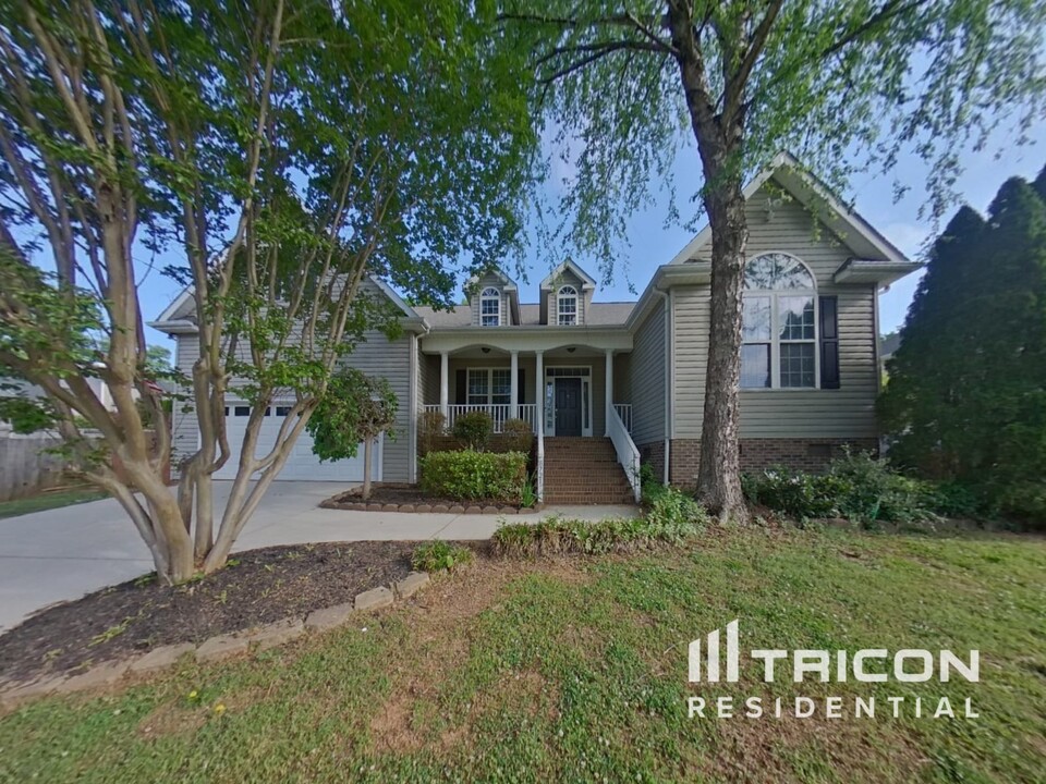 8721 Magnolia Estates Dr in Cornelius, NC - Building Photo