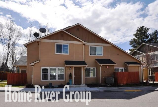 8880 W Shellie Ln-Unit -103 in Boise, ID - Building Photo