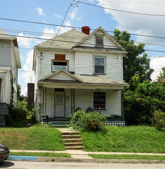 1009 George St in Parkersburg, WV - Building Photo