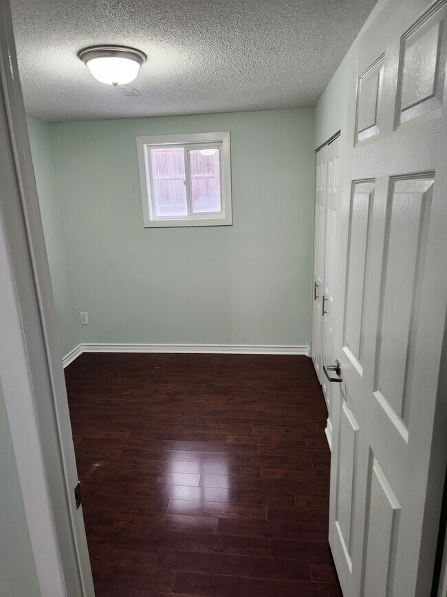 23 Dunwich Pl in Brampton, ON - Building Photo - Building Photo