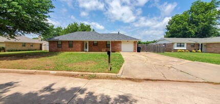 4304 N Pottenger Ave in Shawnee, OK - Building Photo - Building Photo