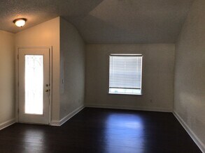 11551 Oak Meadow Ln in Jacksonville, FL - Foto de edificio - Building Photo