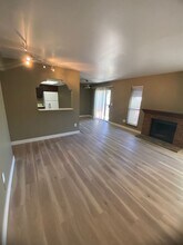 4706 O'Bannon Dr in Las Vegas, NV - Foto de edificio - Building Photo
