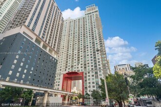133 NE 2nd Ave, Unit 12 in Miami, FL - Building Photo - Building Photo