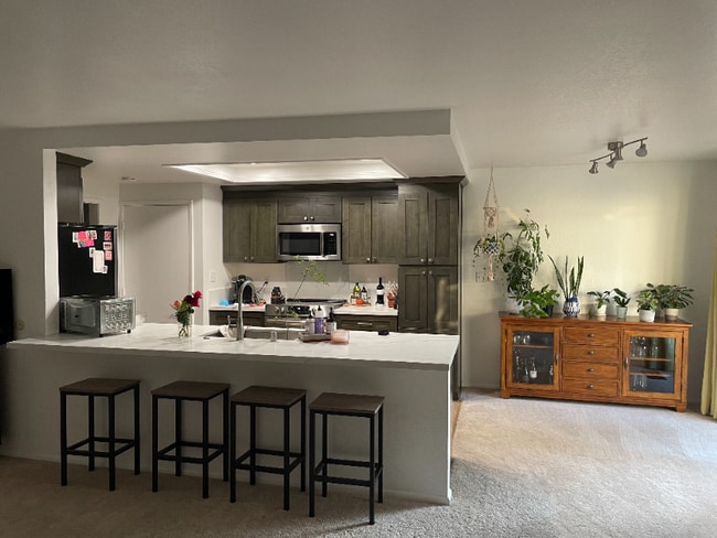 2291 University Ave in Sacramento, CA - Building Photo - Building Photo