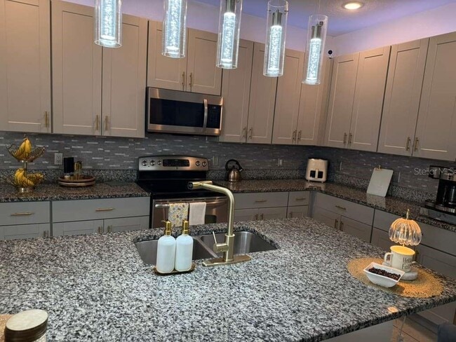 570 Feltrim Manor Rd in Haines City, FL - Building Photo - Building Photo