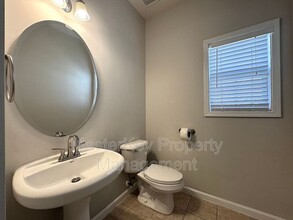 204 Straywhite Ave in Apex, NC - Building Photo - Building Photo