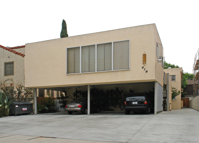 938 N Croft Ave in West Hollywood, CA - Building Photo - Building Photo