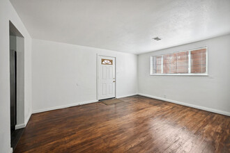 1857 S Jackson St, Unit 1861 in Denver, CO - Foto de edificio - Building Photo