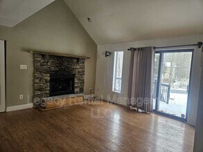 116 Cheyney Dr in Hazle Township, PA - Foto de edificio - Building Photo