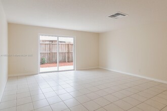 9660-9666 NW 35th St in Coral Springs, FL - Building Photo - Building Photo