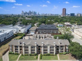 Bennett Place Apartments in Dallas, TX - Building Photo