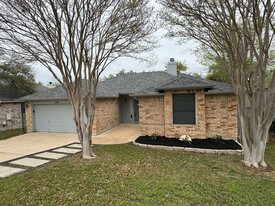 1211 Deepwoods Trail