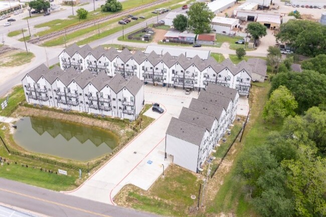 Greenville Townhomes in Waller, TX - Building Photo - Building Photo